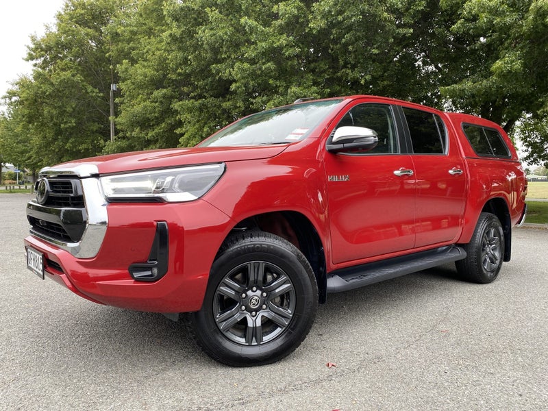 2023 Toyota Hilux SR5 2.8DT 6AT 4WD image 3