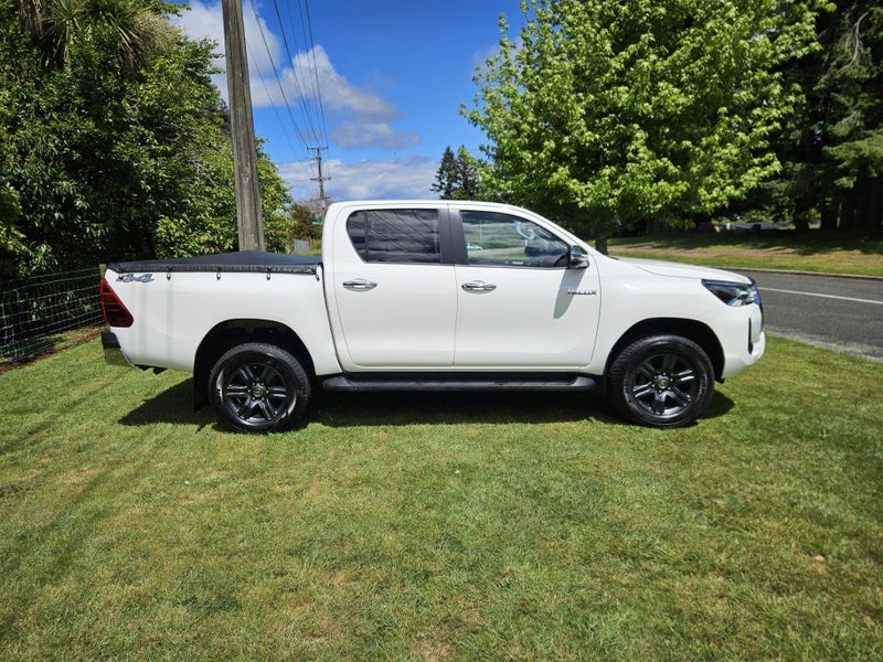 2023 Toyota Hilux SR5 2.8DT 6AT 4WD image 4