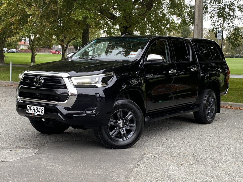 2023 Toyota Hilux SR5 2.8DT 6AT 4WD image 3