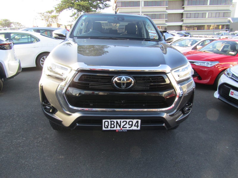 2023 Toyota Hilux SR5 2.8DT 6AT 4WD image 3