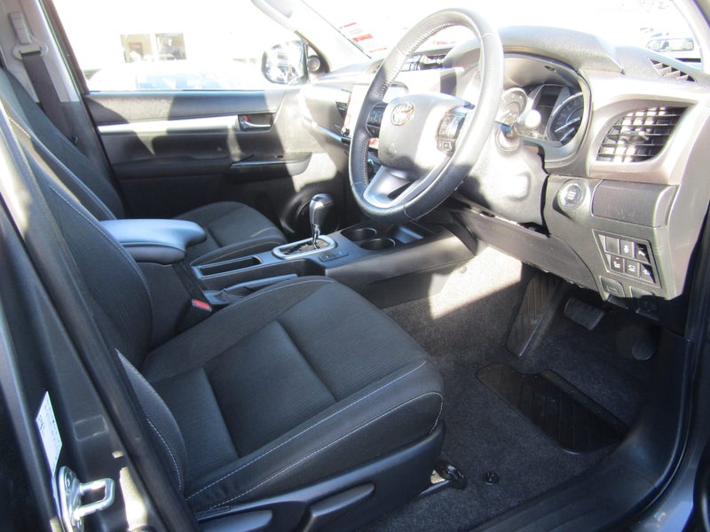 2023 Toyota Hilux SR5 2.8DT 6AT 4WD image 5