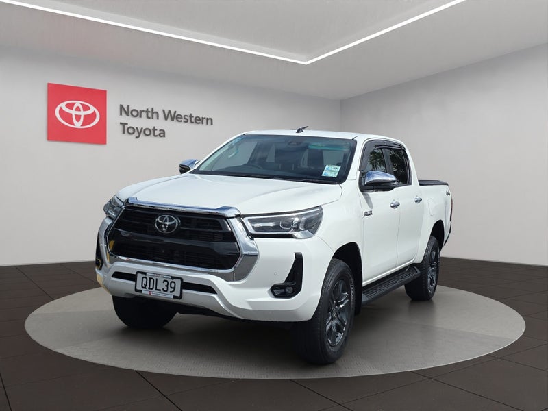 2023 Toyota Hilux SR5 2.8DT 6AT 4WD DCW/4D/5S image 3