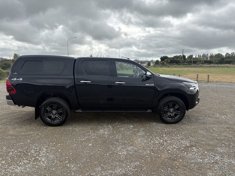 2023 Toyota Hilux SR5 2.8DT 6AT 4WD DCW/4D/5S image 3