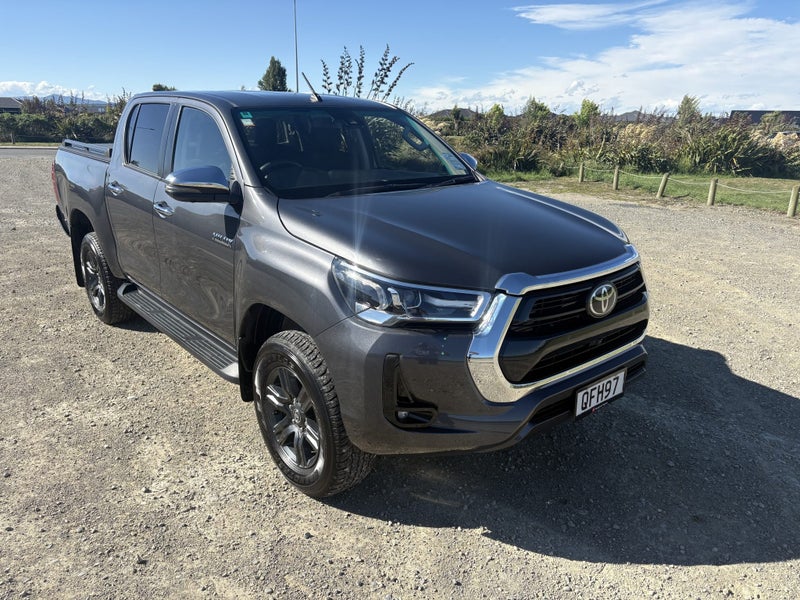 2023 Toyota Hilux SR5 2.8DT 6AT 4WD DCW/4D/5S image 1