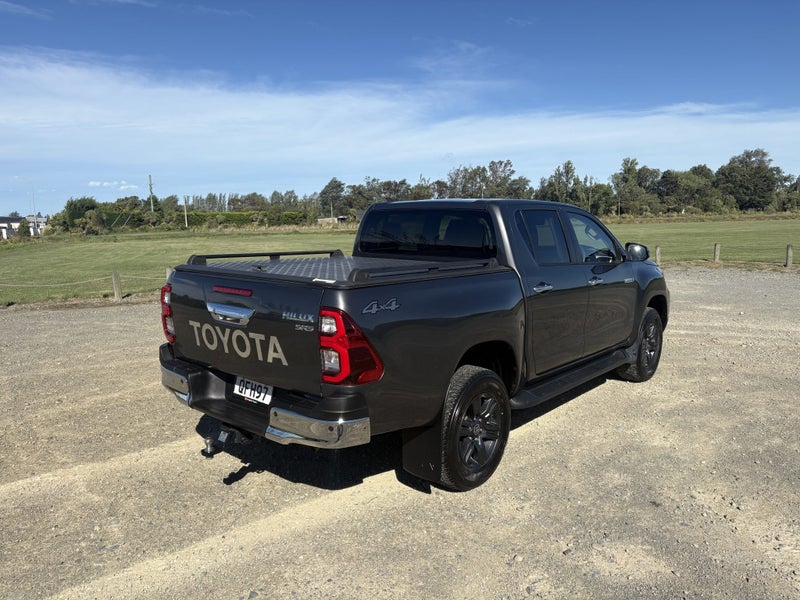 2023 Toyota Hilux SR5 2.8DT 6AT 4WD DCW/4D/5S image 5