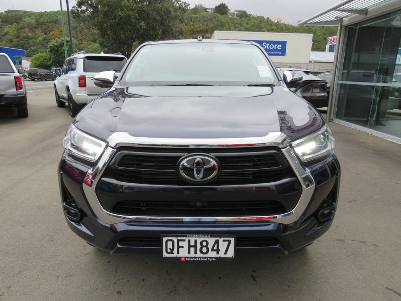 2023 Toyota Hilux SR5 2.8DT 6AT 4WD DCW/4D/5S image 3