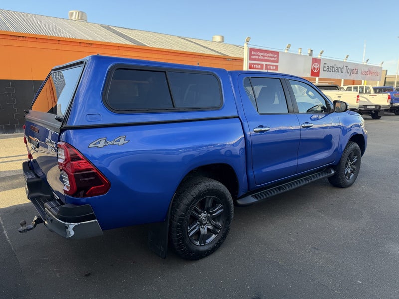 2023 Toyota Hilux SR5 2.8DT 6MT 4WD Ute - Manual image 2