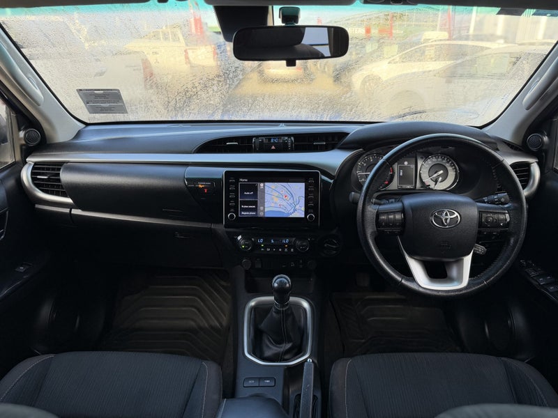 2023 Toyota Hilux SR5 2.8DT 6MT 4WD Ute - Manual image 3