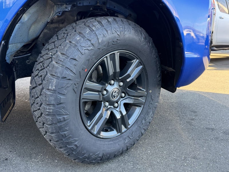 2023 Toyota Hilux SR5 2.8DT 6MT 4WD Ute - Manual image 4