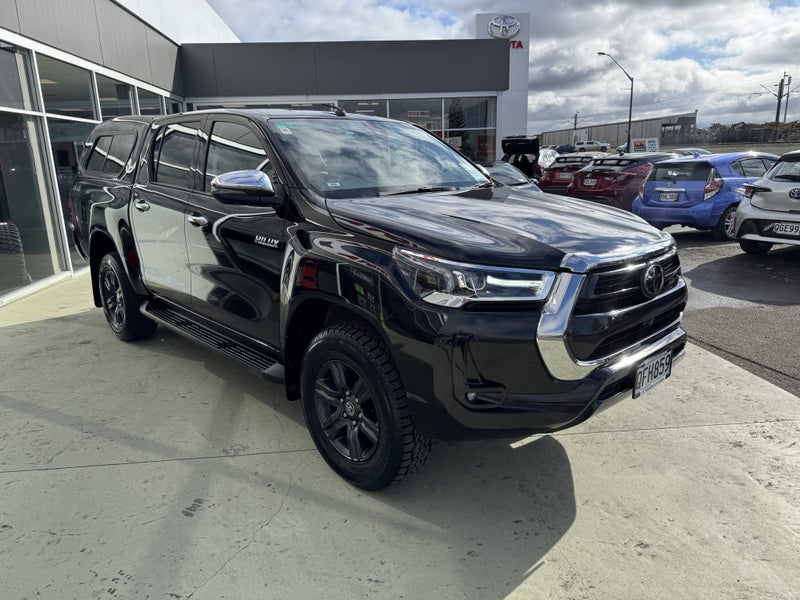 2023 Toyota Hilux SR5 2.8DT Automatic 4WD Doubl... image 5