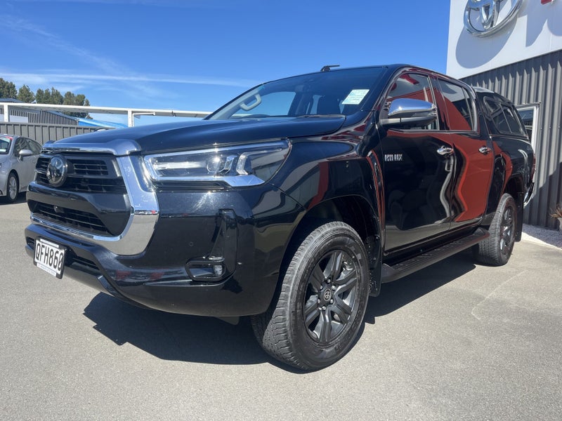 2023 Toyota Hilux SR5 2.8DT Automatic 4WD Doubl... image 3