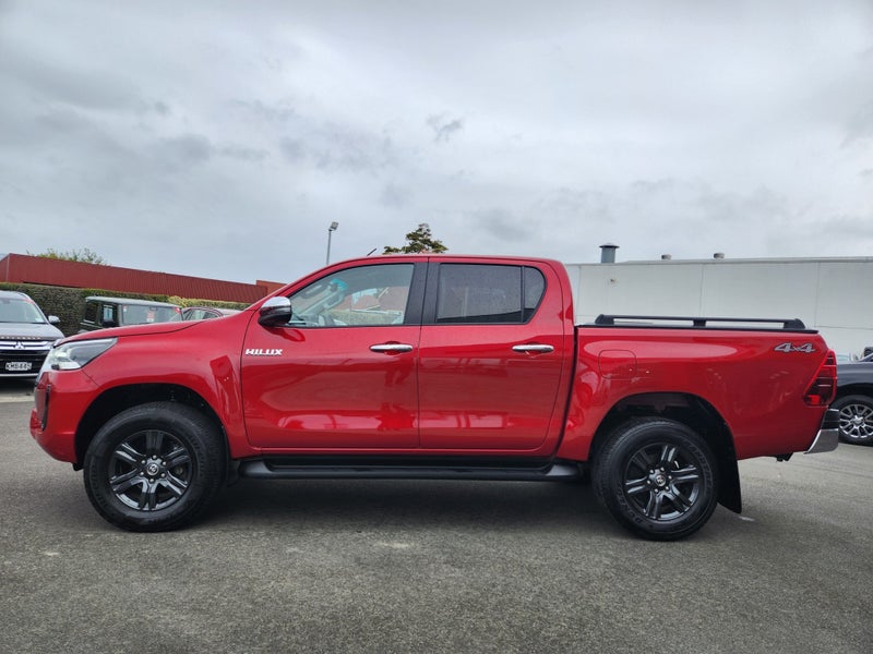 2023 Toyota Hilux SR5 2.8DT Automatic 4WD Doubl... image 5