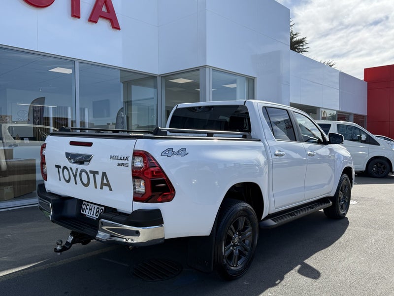 2023 Toyota Hilux SR5 2.8TD 4WD Auto image 4