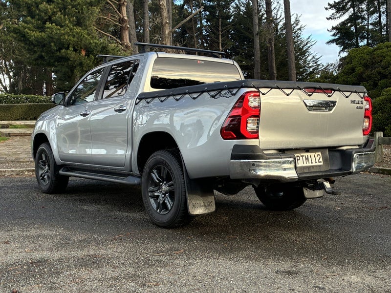 2023 Toyota Hilux SR5 4WD image 3