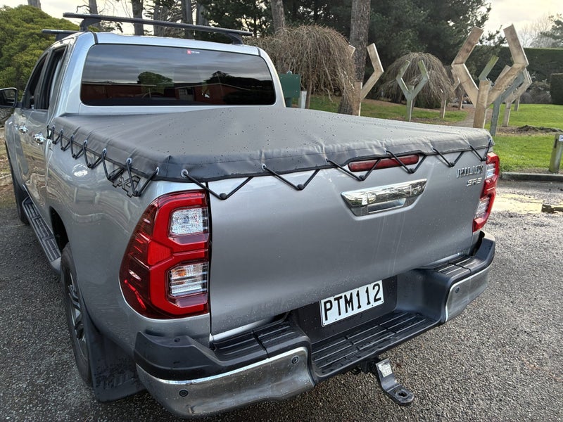 2023 Toyota Hilux SR5 4WD image 4