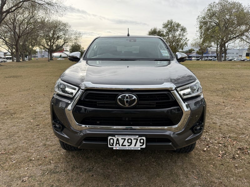 2023 Toyota Hilux SR5 4WD 2.8DT Manual Double C... image 2