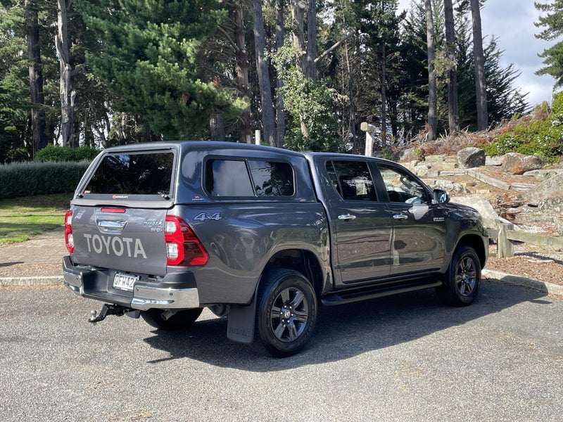 2023 Toyota Hilux SR5 4WD image 4