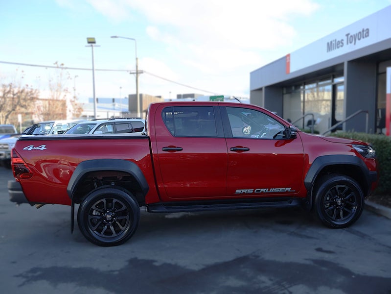 2023 Toyota Hilux SR5 Cruiser 2.8 Diesel, 6 Spe... image 5