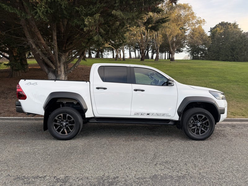 2023 Toyota Hilux SR5 Cruiser 2.8DT 6AT 4WD DCW... image 3