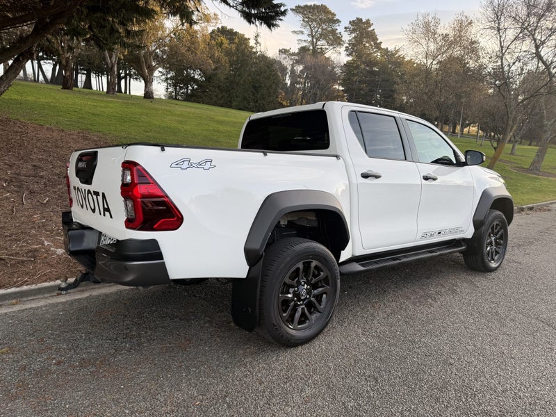 2023 Toyota Hilux SR5 Cruiser 2.8DT 6AT 4WD DCW... image 4