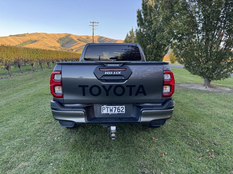2023 Toyota Hilux SR5 Cruiser 2.8DT 6AT 4WD DCW... image 5