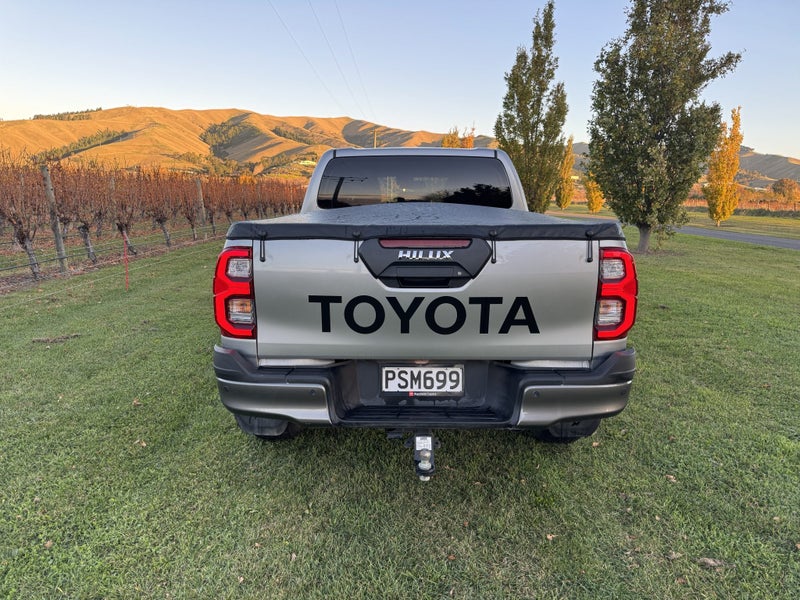 2023 Toyota Hilux SR5 Cruiser 2.8DT 6AT 4WD DCW... image 5
