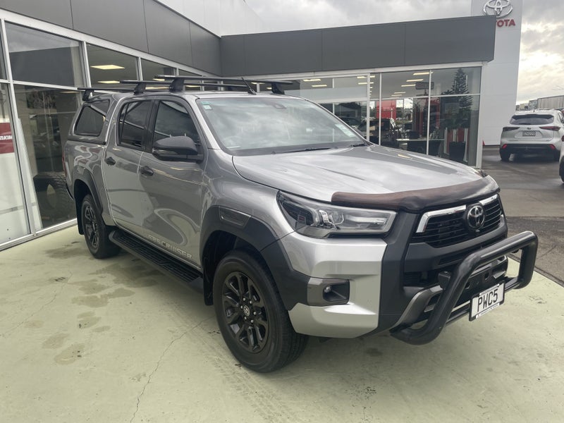 2023 Toyota Hilux SR5 CRUISER 2.8DT Automatic 4... image 3