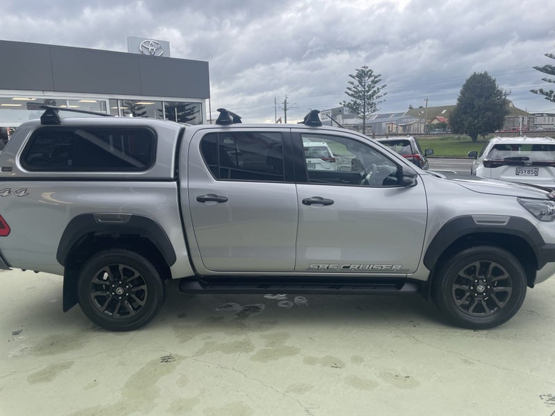 2023 Toyota Hilux SR5 CRUISER 2.8DT Automatic 4... image 4