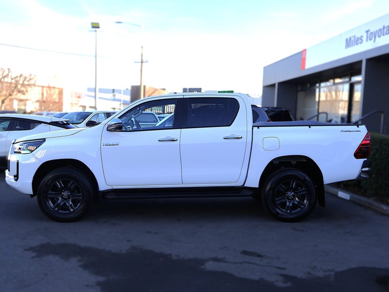 2023 Toyota Hilux SR5 PRERUNNER 2WD, Auto image 4