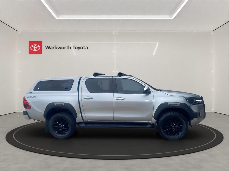 2023 Toyota Hilux SR5 TD DC 2.8DT/4WD image 2