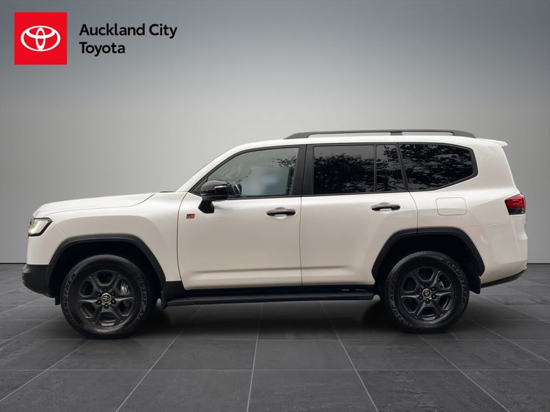 2023 Toyota Land Cruiser 300 3.3D GR Sport 4WD... image 5