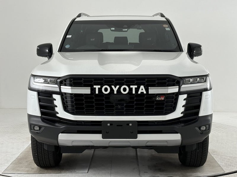 2023 Toyota Land Cruiser 300 3.3D GR Sport 4WD... image 2