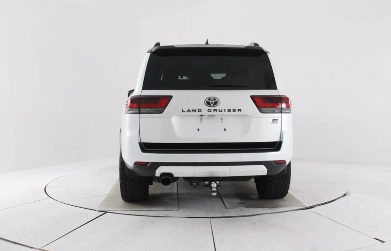 2023 Toyota Land Cruiser 300 3.5P GR Sport 4WD image 4