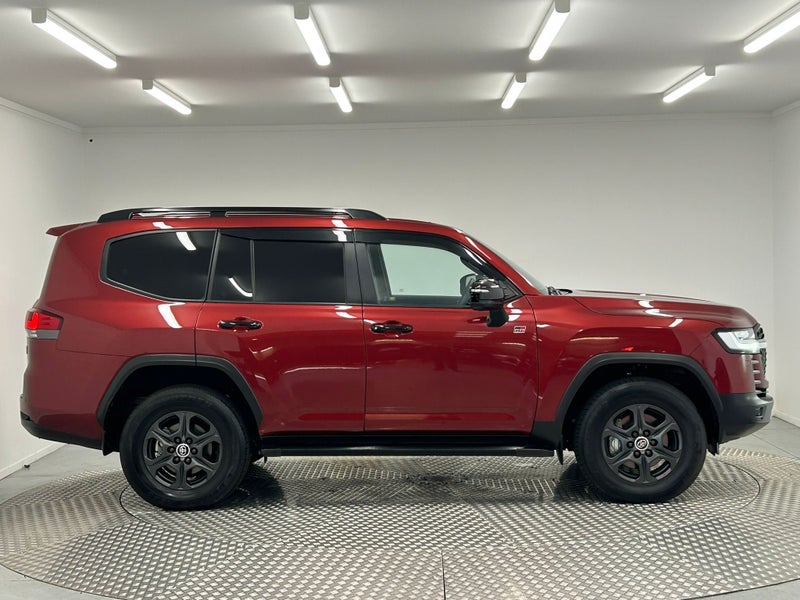2023 Toyota Land Cruiser 300 3.5P GR Sport 4WD image 2