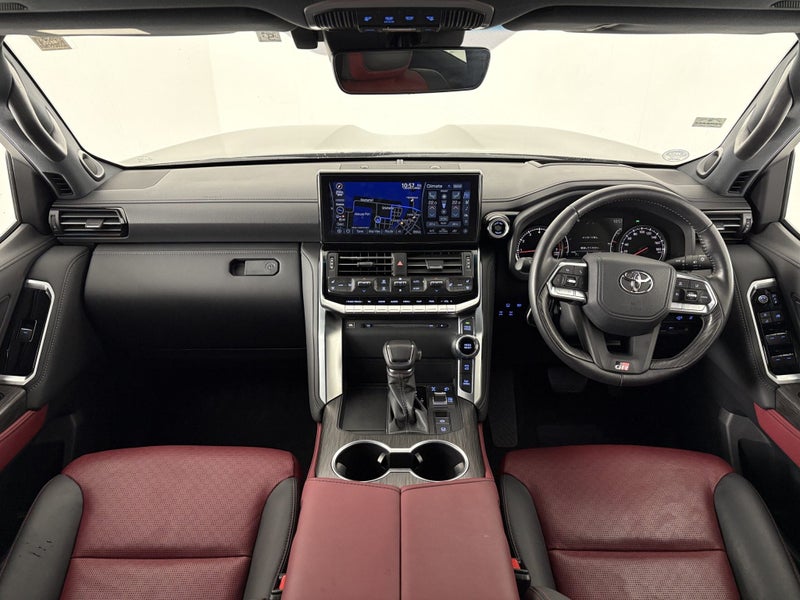 2023 Toyota Land Cruiser 300 3.5P GR Sport 4WD image 5