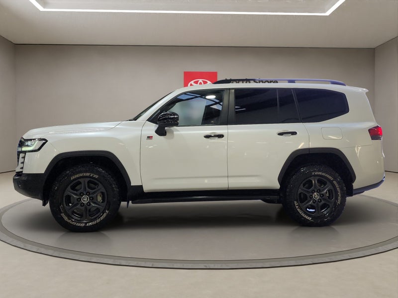 2023 Toyota Land Cruiser 300 3.5P GR Sport 4WD... image 4
