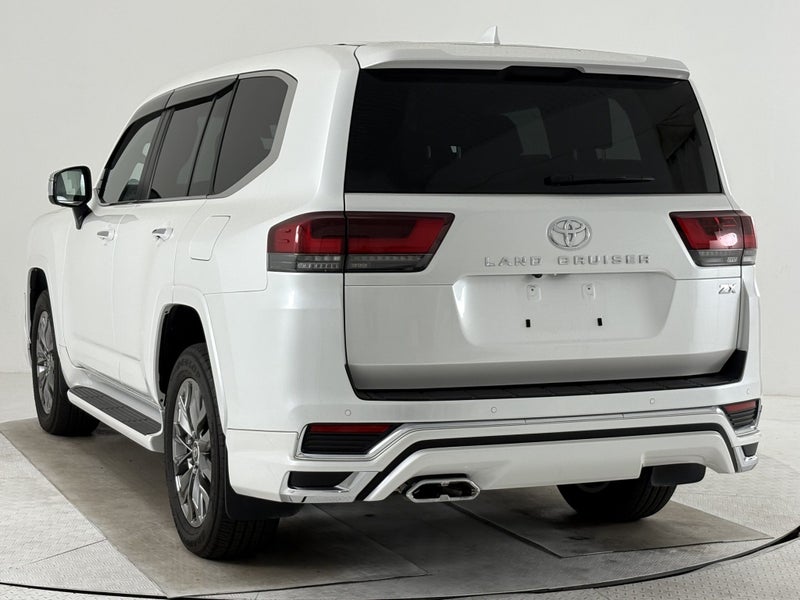 2023 Toyota Land Cruiser 300 3.5P ZX 4WD 5 Dr S... image 4