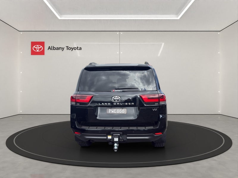 2023 Toyota Land Cruiser 300 VX 3.3DT 10AT 4WD... image 4