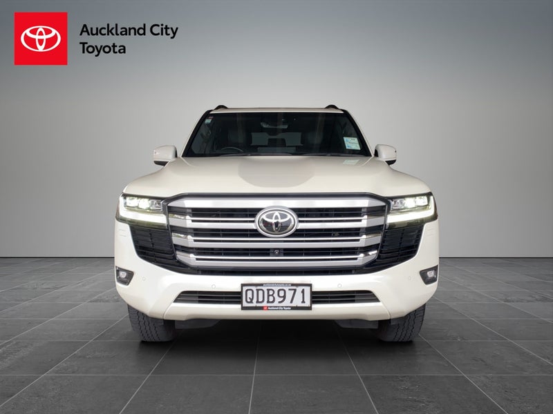 2023 Toyota Land Cruiser 300 VX 3.3DT 10AT 4WD SUV image 2