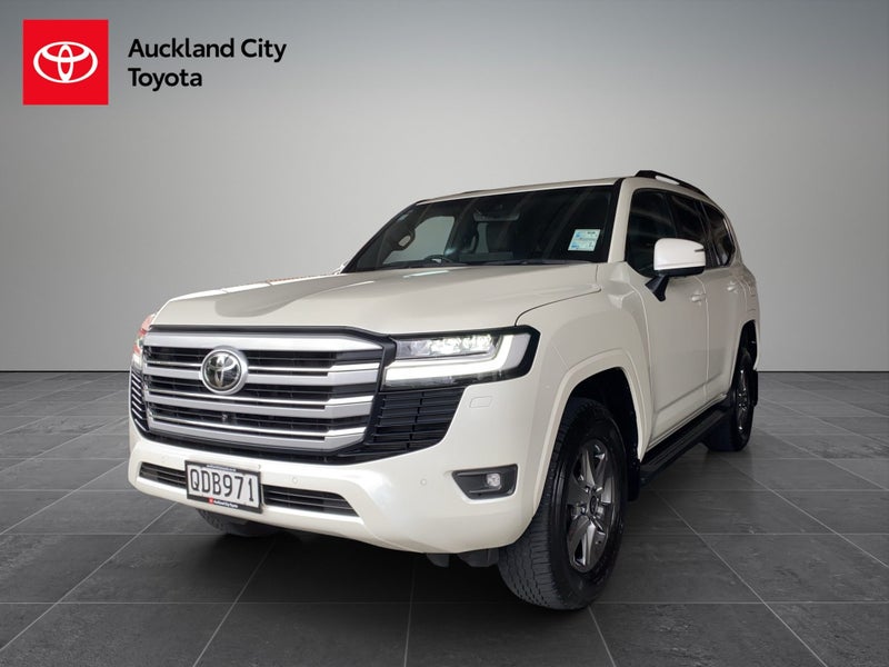 2023 Toyota Land Cruiser 300 VX 3.3DT 10AT 4WD SUV image 3