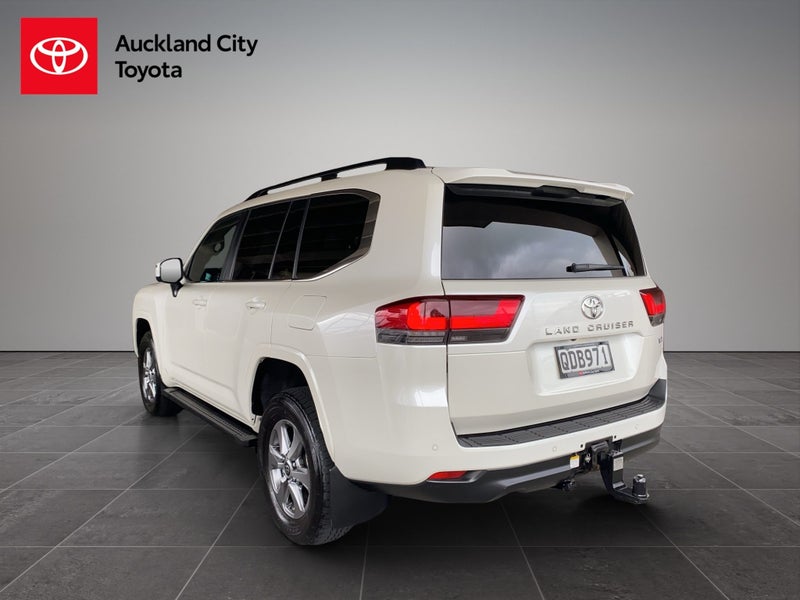 2023 Toyota Land Cruiser 300 VX 3.3DT 10AT 4WD SUV image 5