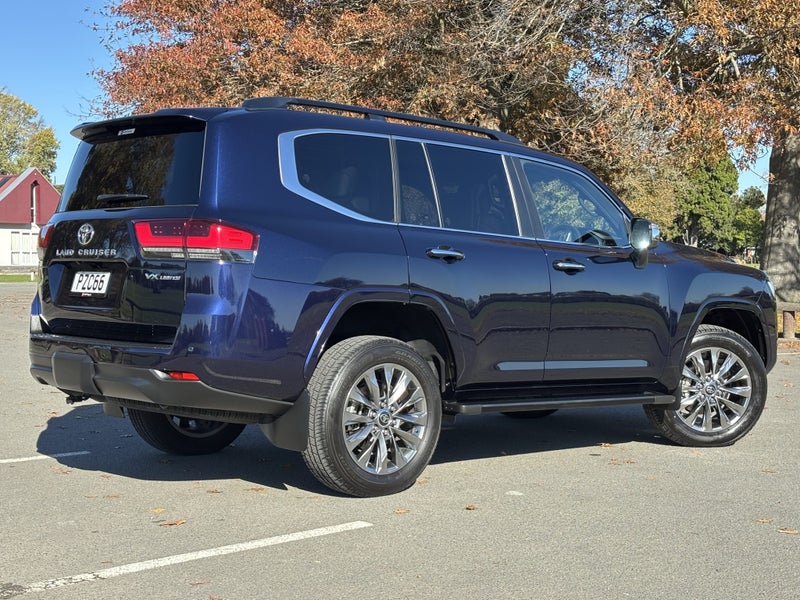 2023 Toyota Land Cruiser 300 VX Limited 3.3DT 1... image 5