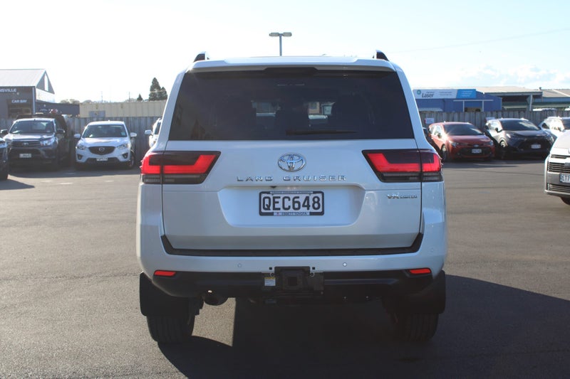 2023 Toyota Land Cruiser 300 VX Limited 3.3DT 1... image 4