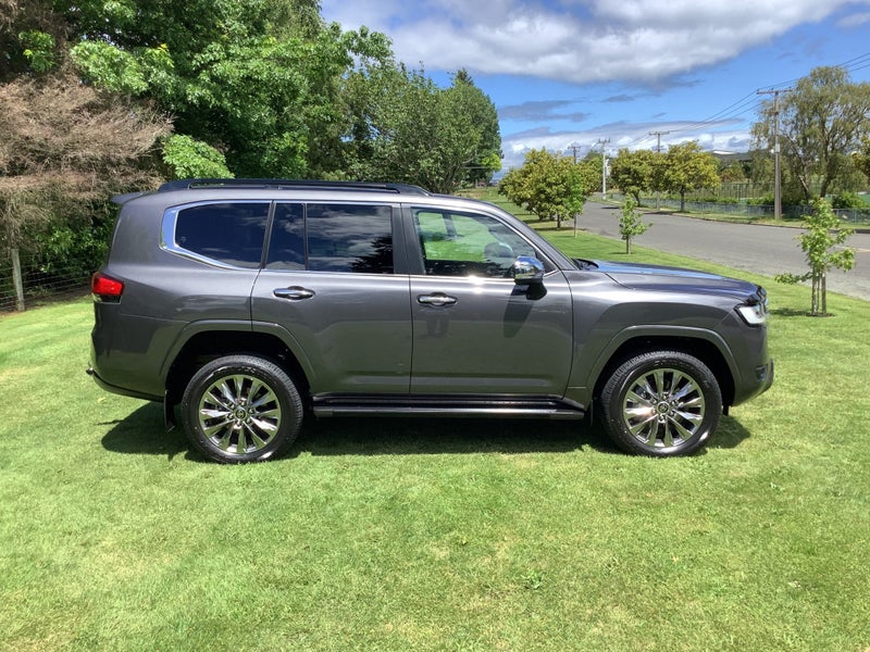 2023 Toyota Land Cruiser 300 VX Limited 3.3DT 1... image 4