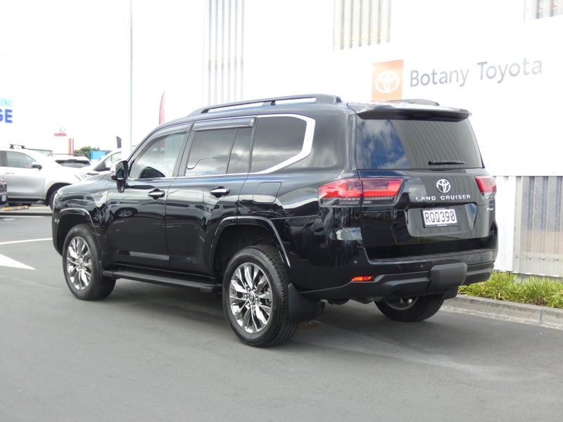 2023 Toyota Land Cruiser 300 VX Limited 3.3DT 1... image 3