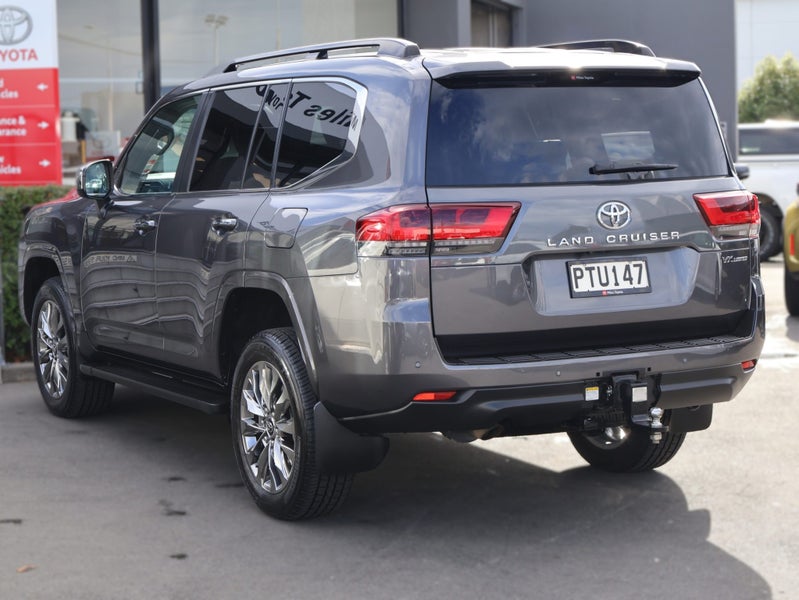 2023 Toyota Land Cruiser 300 VX Limited 3.3L Tu... image 5