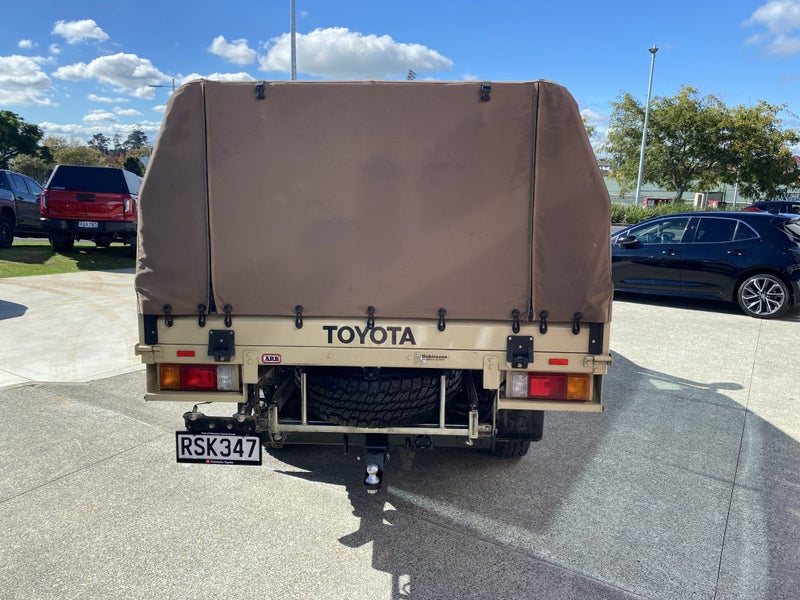 2023 Toyota Land Cruiser 70 LX 4.5DT 5MT 4WD Do... image 4