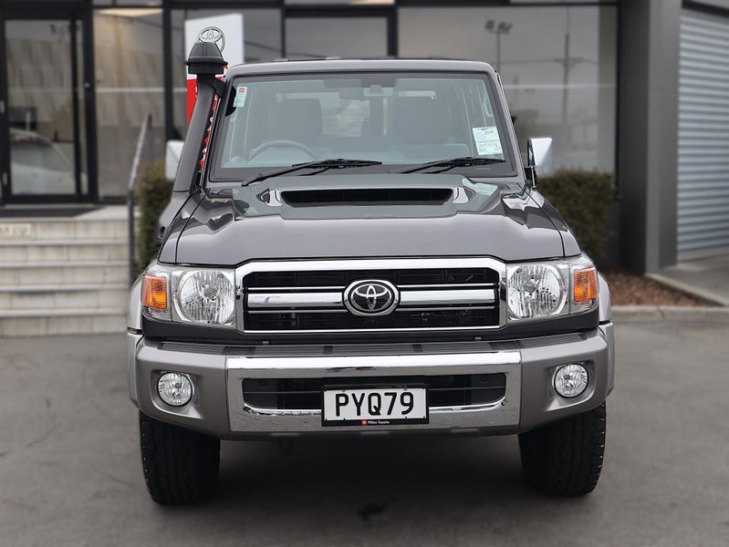 2023 Toyota Land Cruiser 70 LX V8 DIESEL TURBO,... image 2