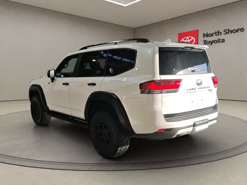 2023 Toyota Land Cruiser GR Sport 3.5L Petrol 4... image 5