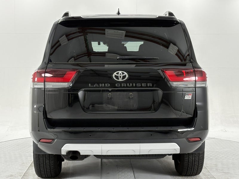 2023 Toyota Land Cruiser LC300 3.5L Petrol GR S... image 3